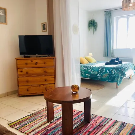 La Petite Noix Apartment